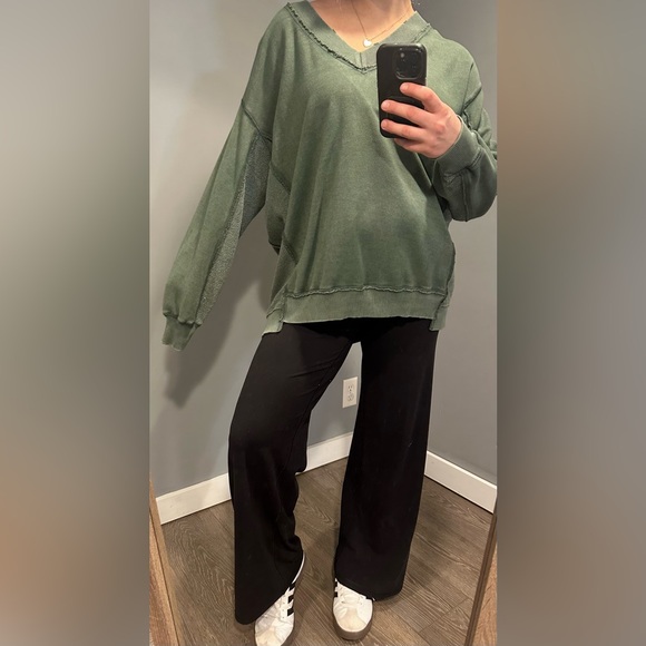 Aerie Olive V-Neck Sweater - Picture 4 of 8